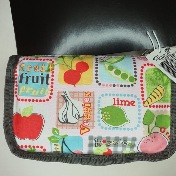 Lesportsac Boxed Travel Cosmetic Bag NWT - plus FREE GIFT - Picture 2 of 4